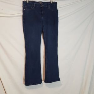 Lucky Lolita boot jeans stretchy